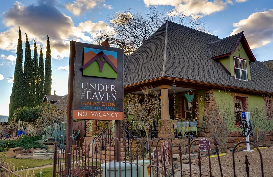 Under The Eaves Inn At Zion National Park-1
